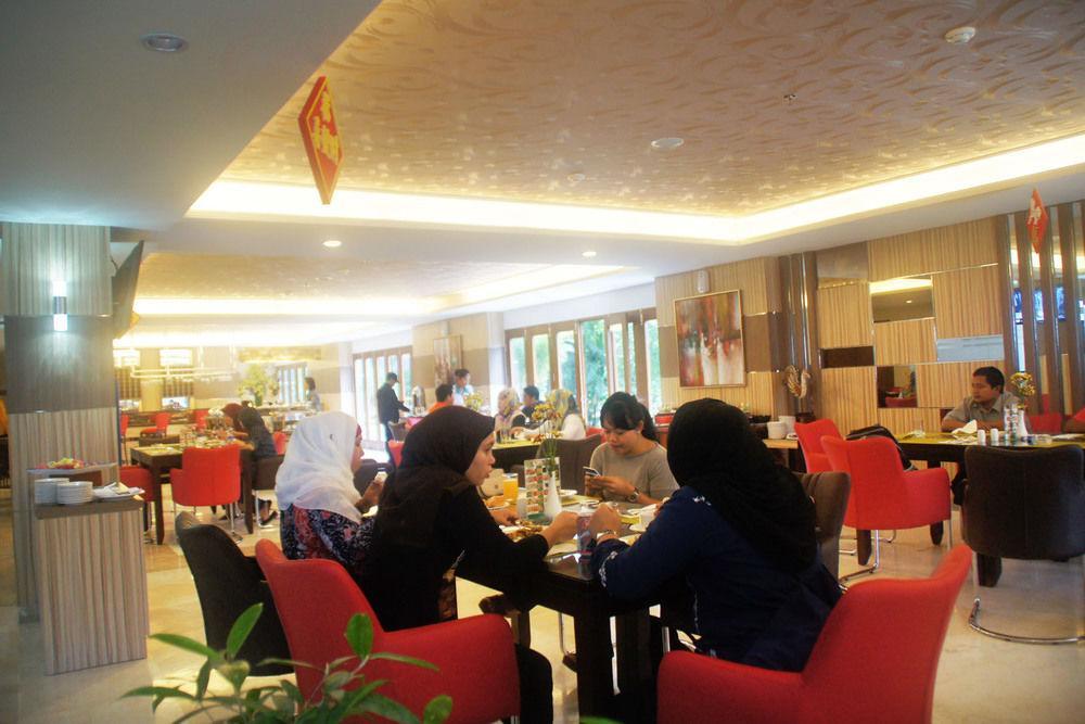Hotel Grand Hap Solo Esterno foto