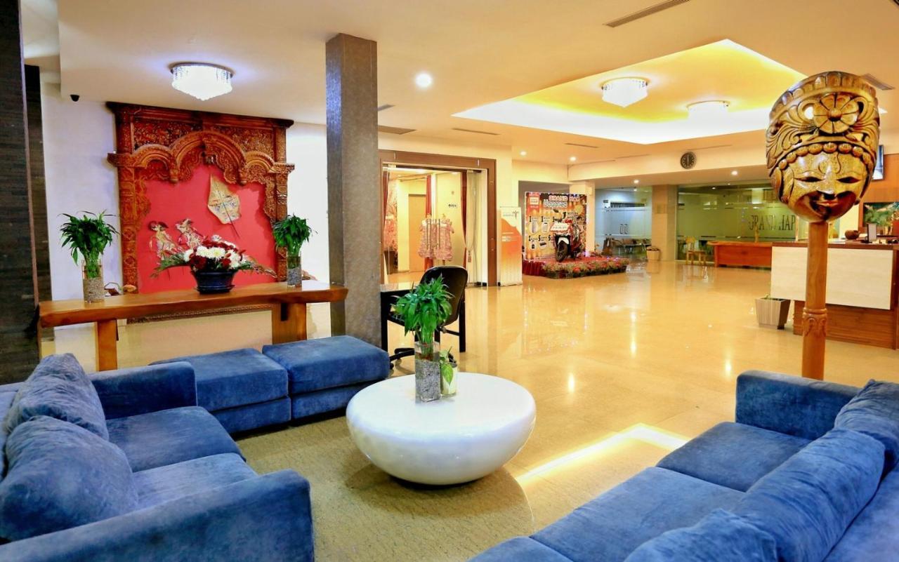 Hotel Grand Hap Solo Esterno foto