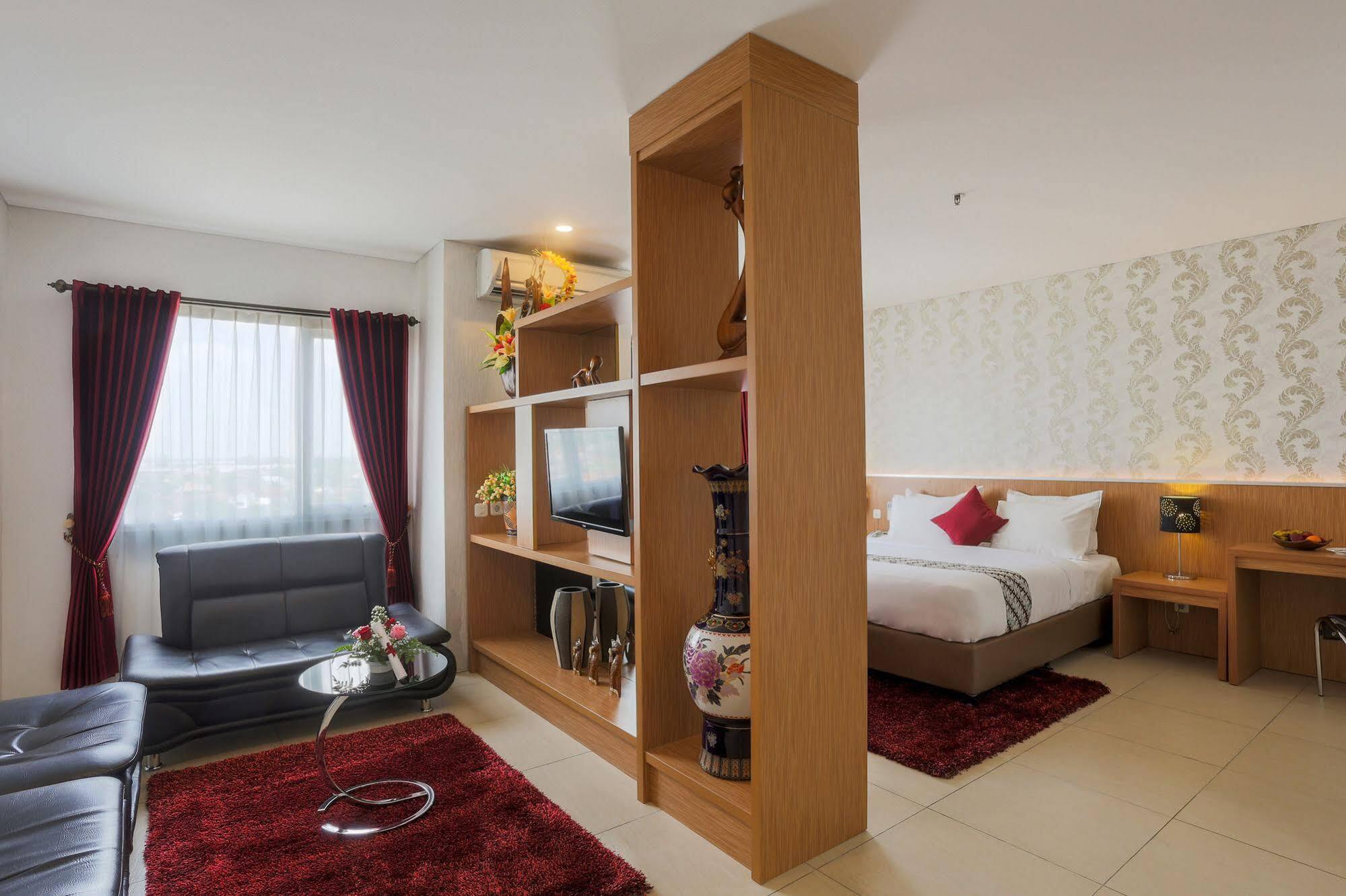 Hotel Grand Hap Solo Esterno foto