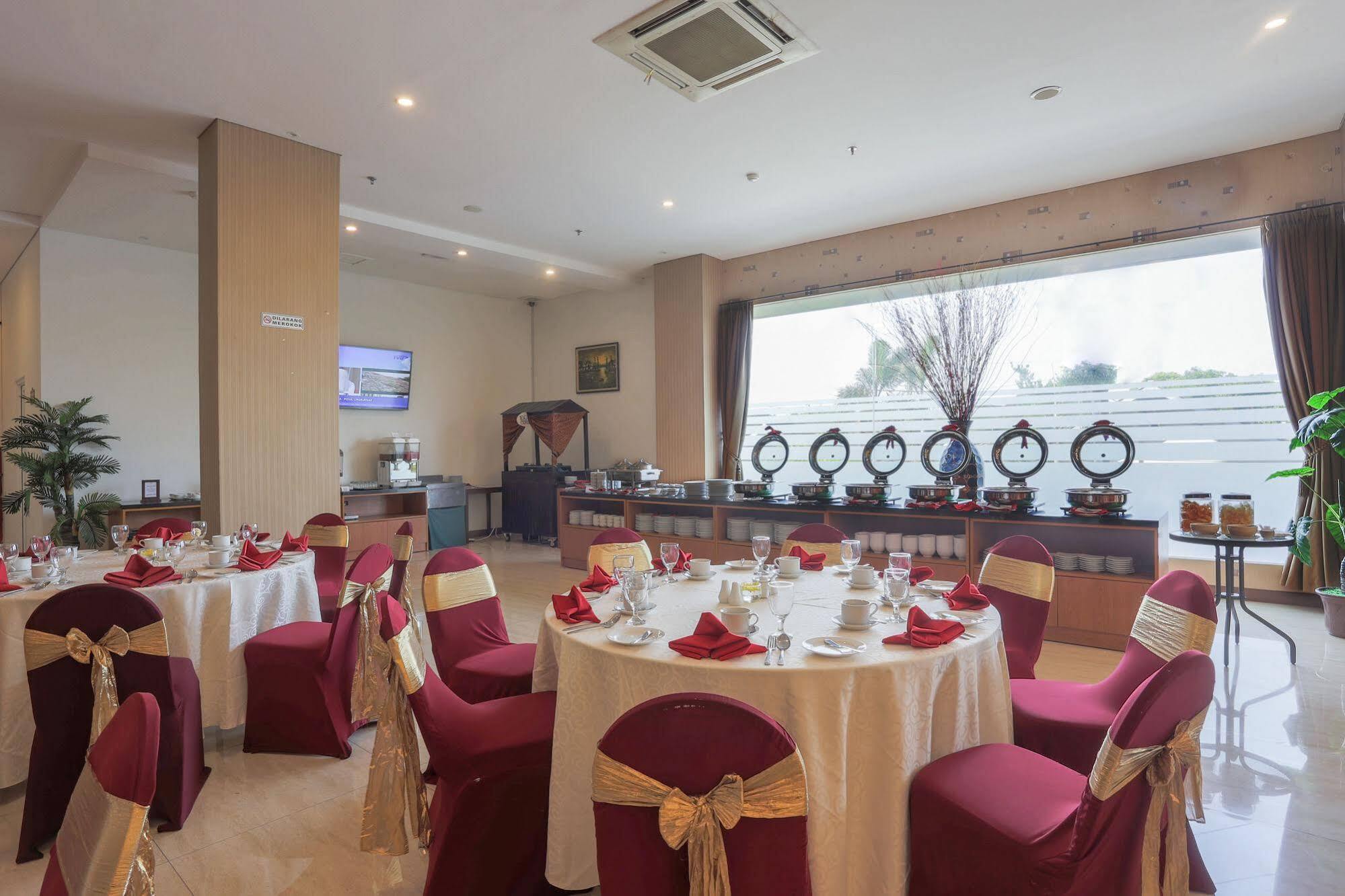 Hotel Grand Hap Solo Esterno foto