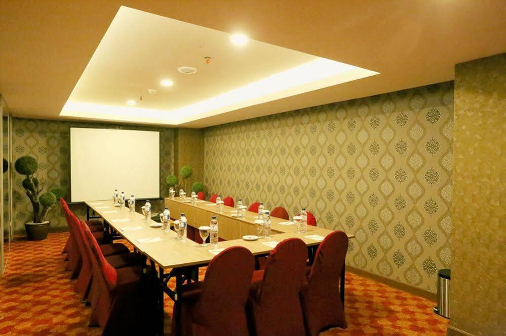 Hotel Grand Hap Solo Esterno foto